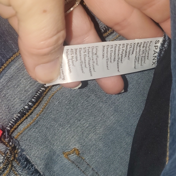 0608 Spanx Distressed Denim Skinny Jeans - Picture 6 of 8